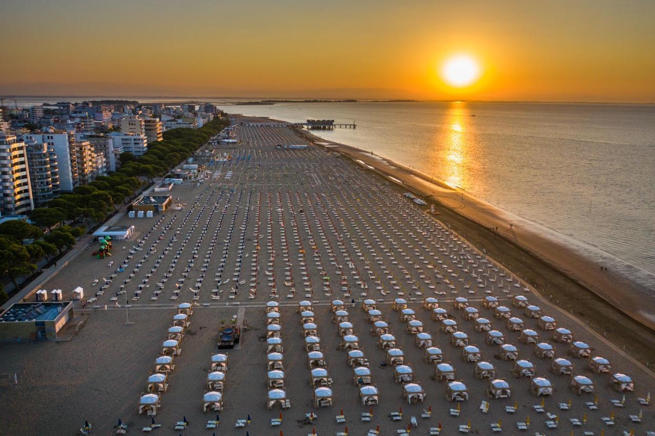 Residenza Porta Del Mare Apartment Lignano Sabbiadoro Exterior photo